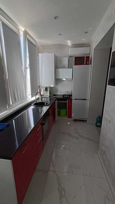 Продам 2 х кв в новом доме с евроремонтом с видом на море свое АГВ.