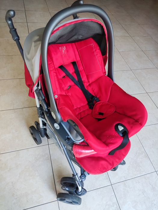 Carrinho de bebé c/ cadeira de automóvel