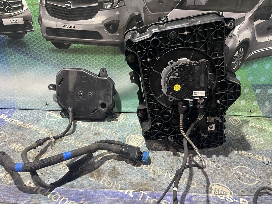 Бак adblue з насосом Renault Trafic ||| 2.0dCi 237G00270R 237G00260R