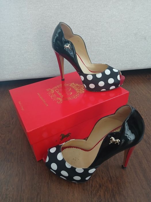 Conjunto Cavalinho Mala e Sapatos