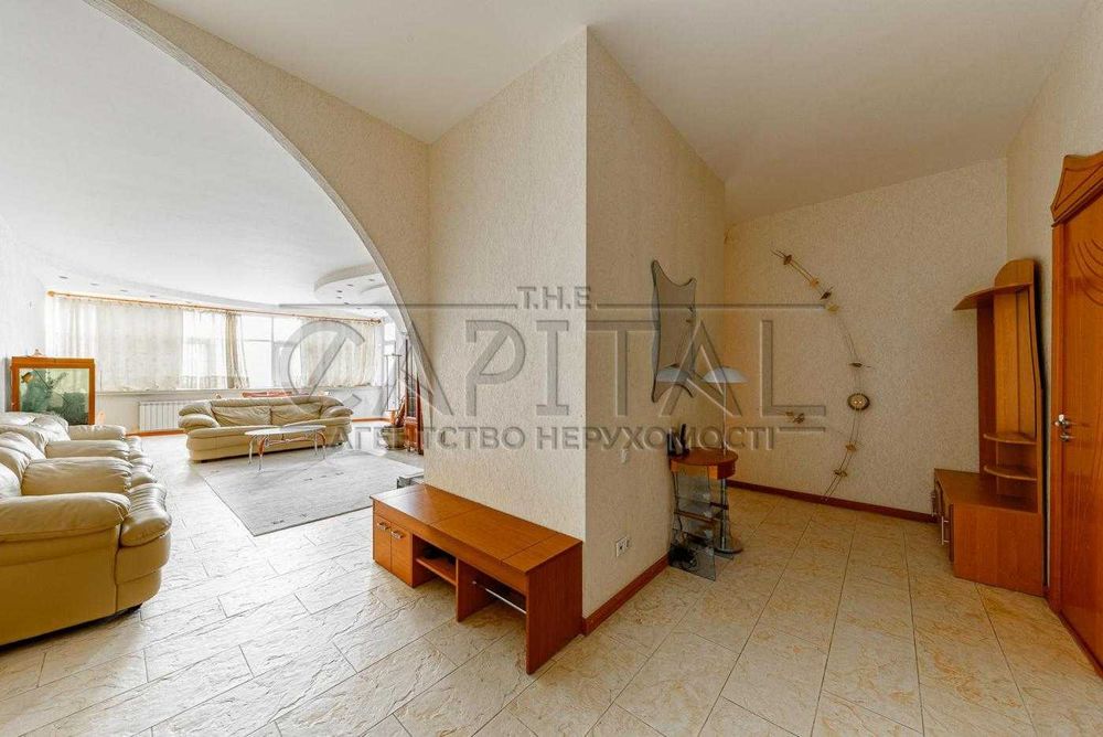 Оренда 3-кімнатної просторої квартири 134м2 по вул Б Хмельницького