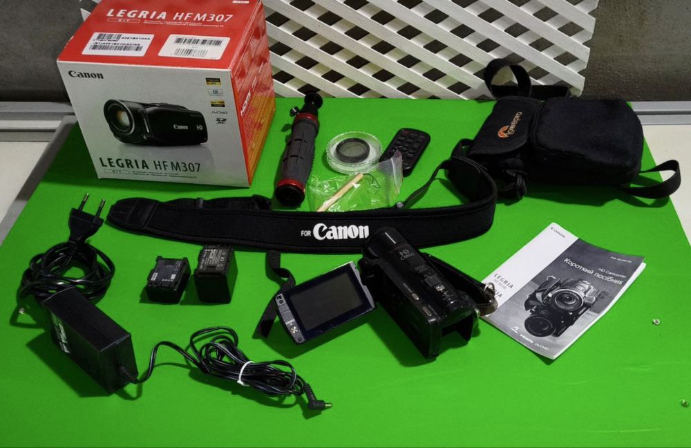 Проодам видеокамеру Canon LEGRIA HF M307