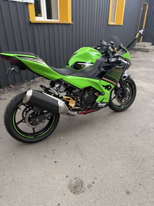 Японський мотоцикл Kawasaki Ninja 2020 рік ABS