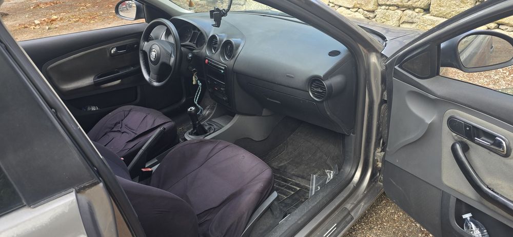 SEAT IBIZA 1.4 TDI 2002 75CV 5 Lugares foto 5