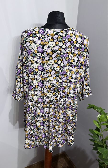 Wiosenna luźna bluzka w kwiaty dłuższy tył plus size 2XL 44