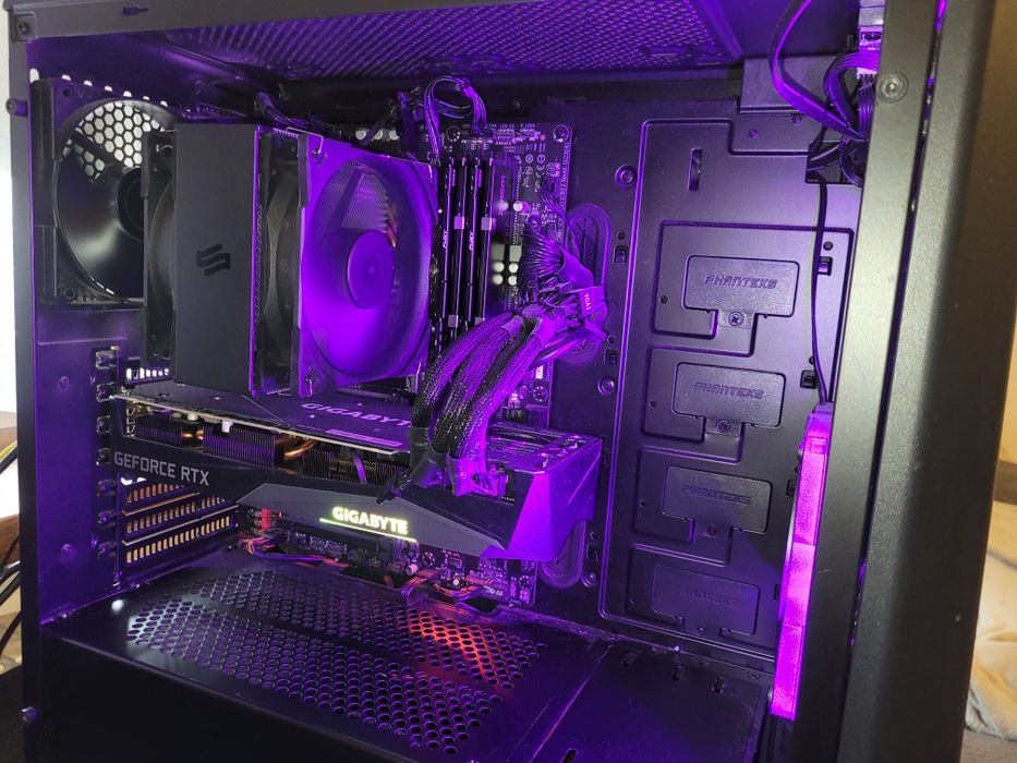 Komputer stacjonarny – i7 / RTX 3070 / 32 GB RAM