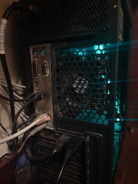 Продаеться игровой пк