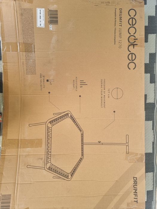Vendo trampolim com pega de segurança