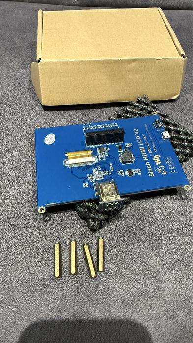 Nowy ekran dotykowy raspberry pi