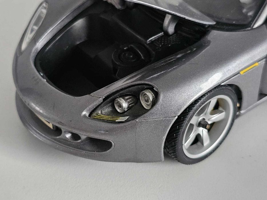 Maisto 1/18 - Porsche Carrera GT