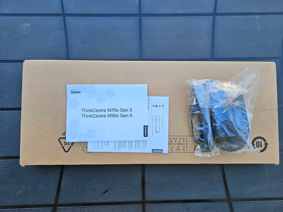 Komputer stacjonarny PC Lenovo ThinkCentre M90s Gen 5 SFF | i7-14700 | 32 GB DDR5 | 1 TB SSD NVMe | Win 11 Pro | Wi-Fi 6E | 2 lata gwarancji!