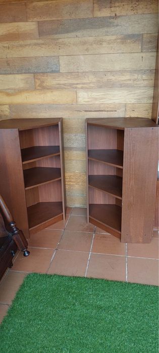 Moveis de canto castanhos