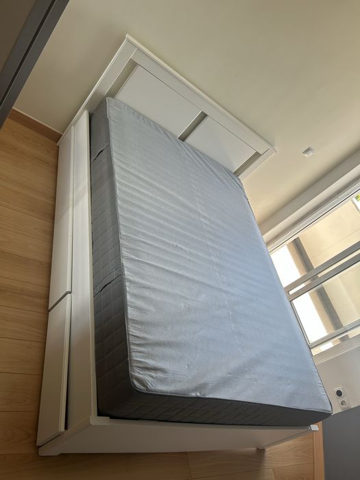 Cama ikea c/ gavetas 1.40m / 2.m