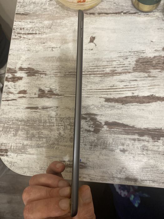 Продам Планшет iPad 2019 Apple