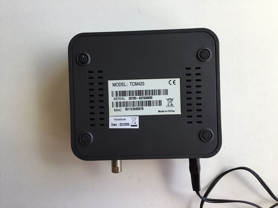 Modem Thomson modelo TCM 425425766650790563842