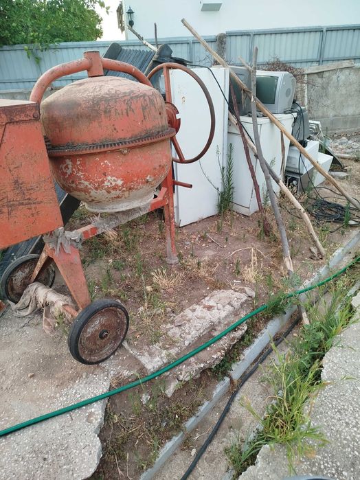 Lote de sucata/ferro velho para desocupar Abrantes