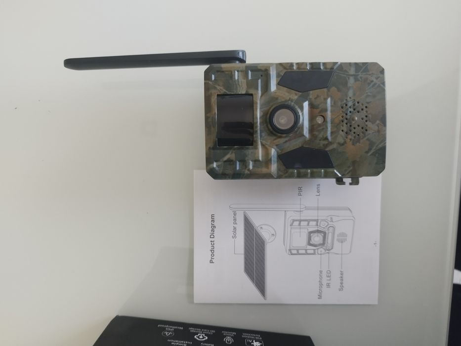 câmara de caça e vigilância com painel solar e conectividade 4G