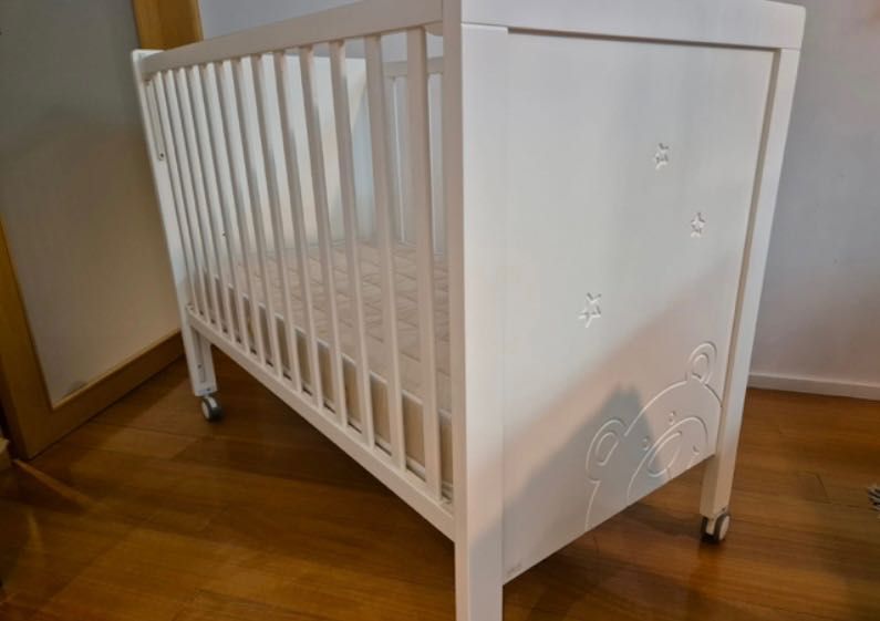 1 Berço de bebé da Micuna