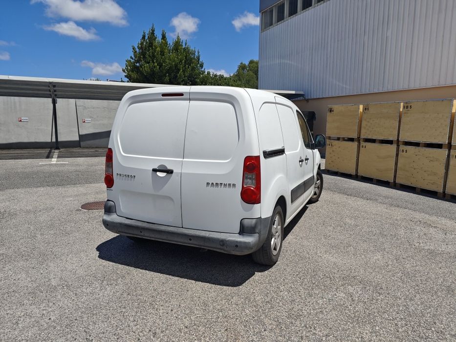 Peugeot Partner  2 lugares com baixa km
