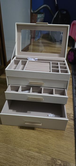 Kuferek na biżuterię duży