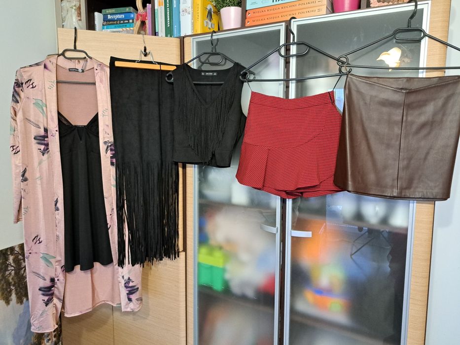 Paka 29 sukienek po 10zł