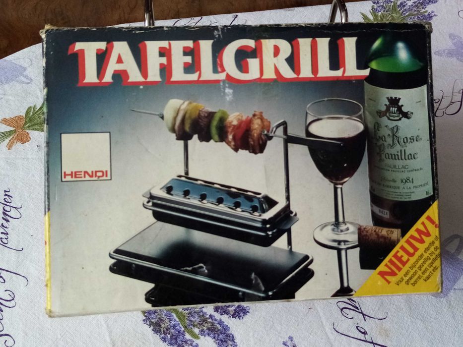 Grill stołowy dla 1 osoby.