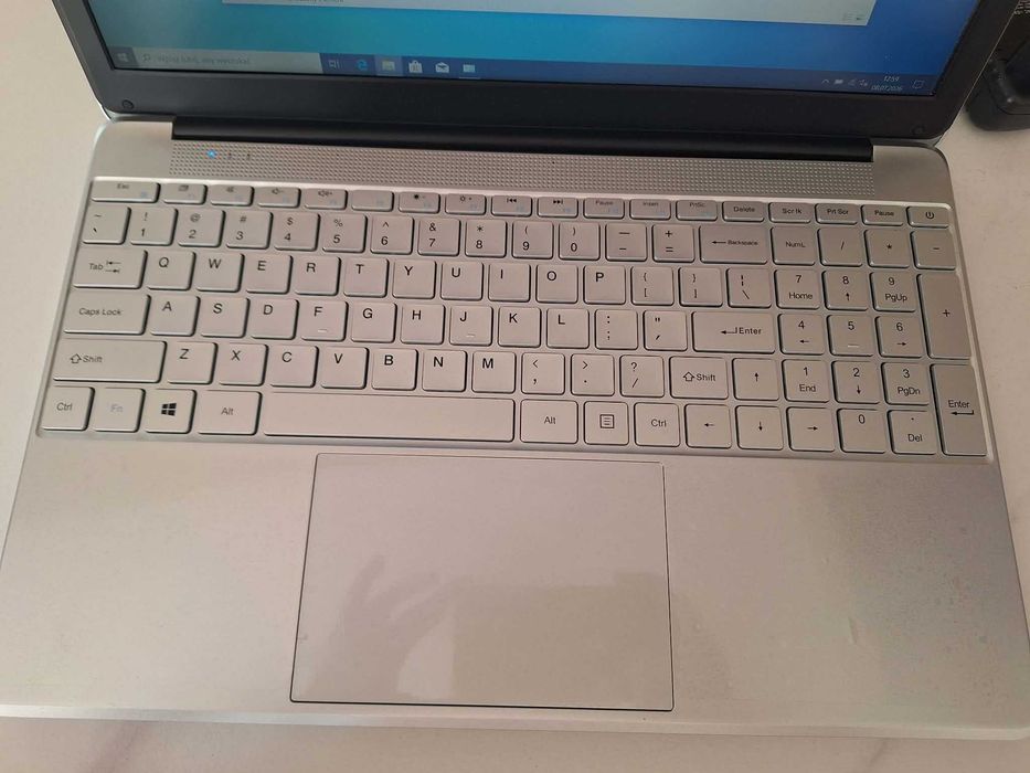 Laptop default string Celeron, 8GB, SSD 128GB, 15,6'' nowy