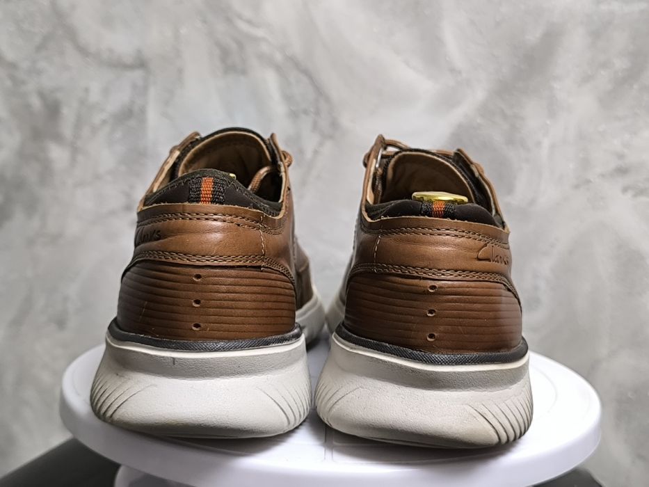 Чоловічі шкіряні кросівки Clarks