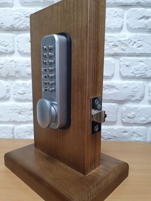 Кодовый механический замок