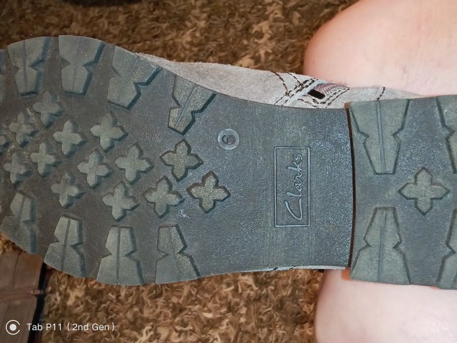 Нові жіночі чоботи Clarks з натуральної замші