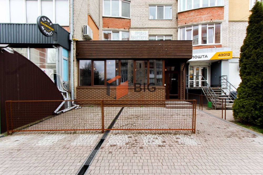 Здається в оренду торгове комерційне приміщення прохідна локація Луцьк