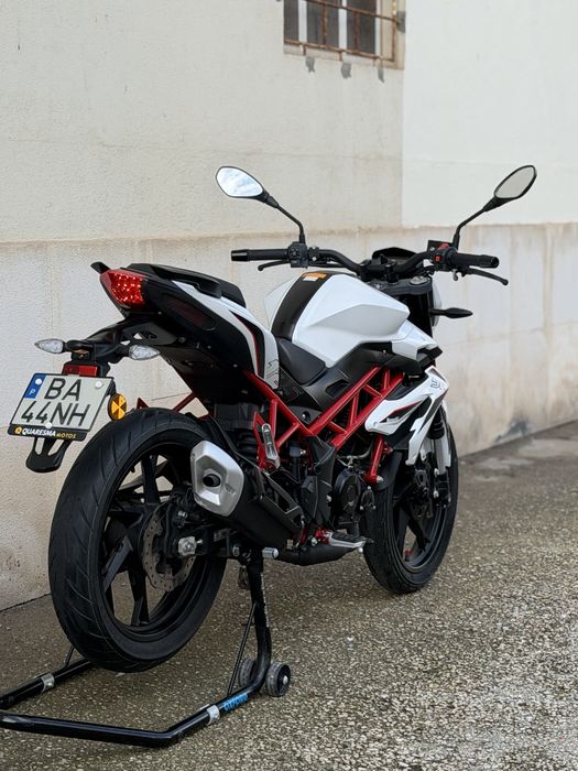 Benelli BN 125 - Oportunidade!