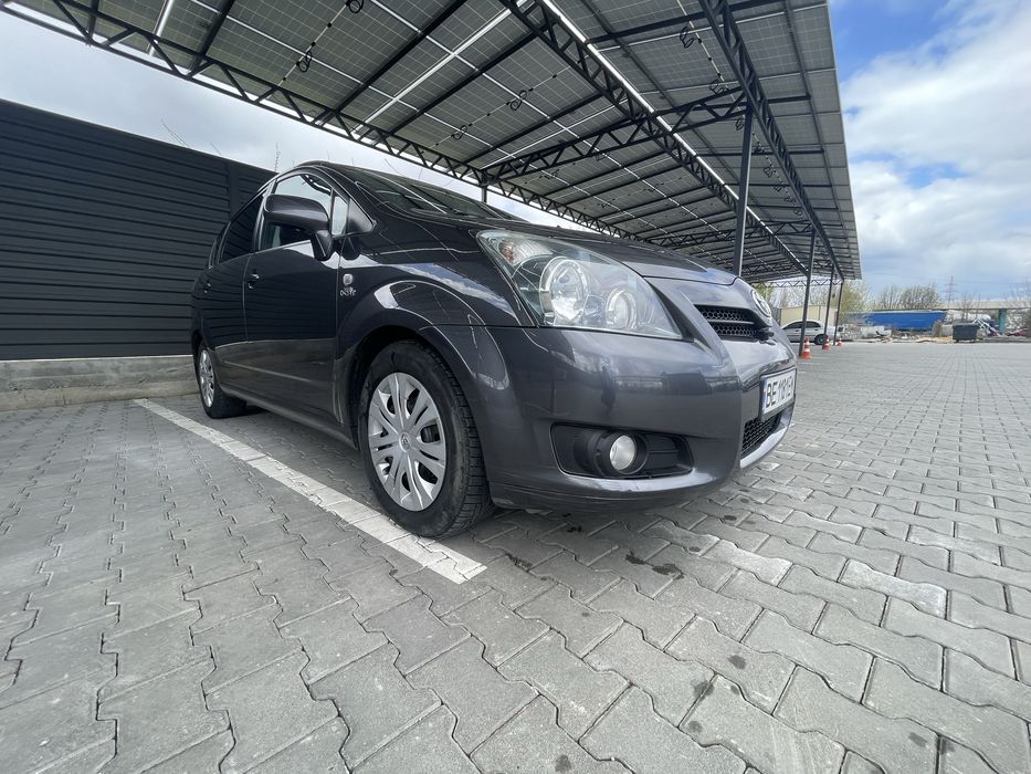 Toyota Corolla Verso 2.2 дизель 6КПП