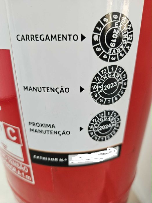 Extintor pó ABC 6kg necessita manutenção