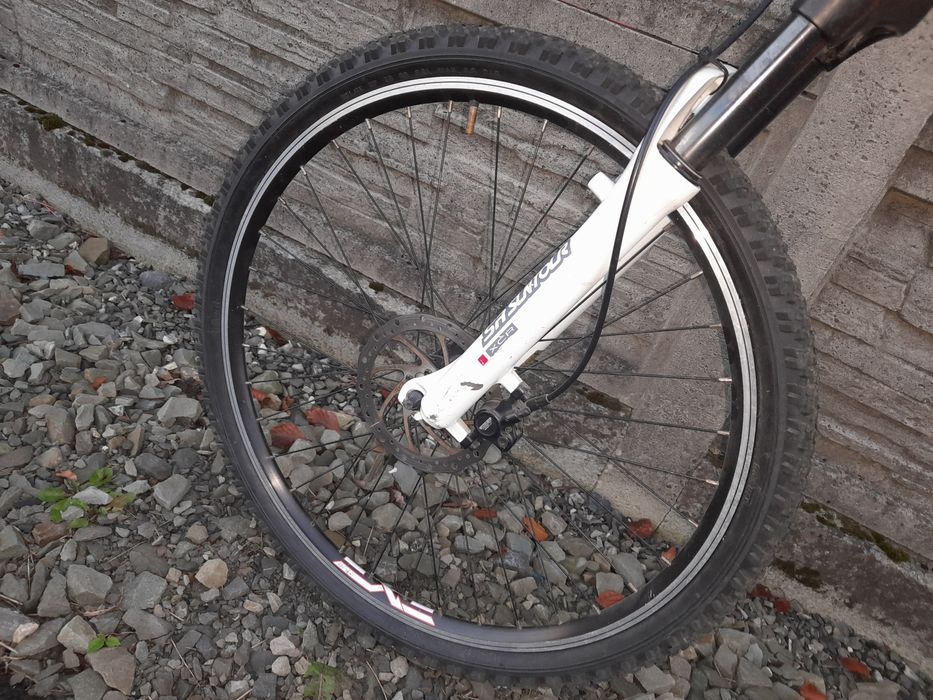 KROSS level 2 nowe opony