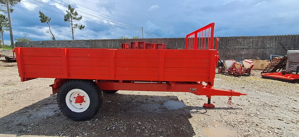 Reboque agrícola marca Galucho 5000