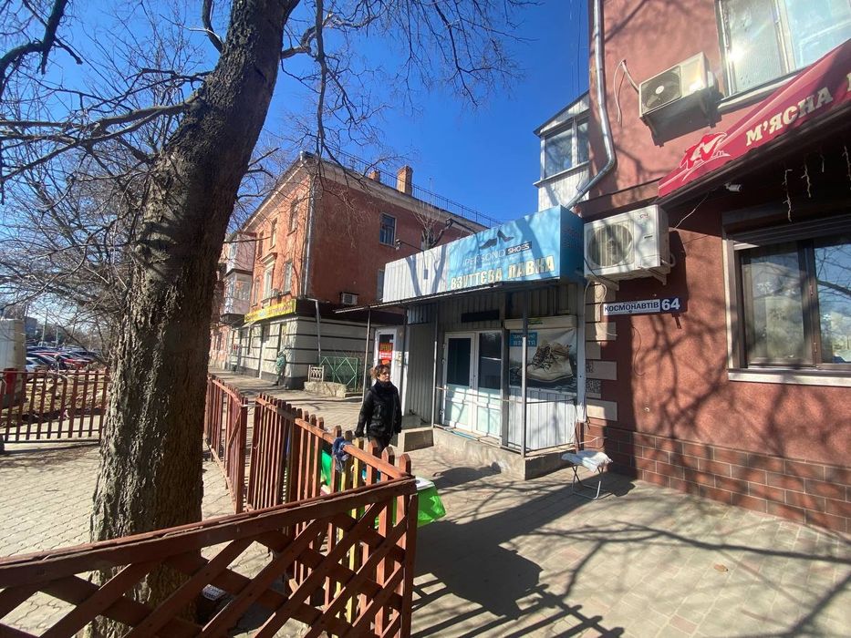 Аренда фасадного помещения Космонавтов-ЮТЗ 35м 1000грн