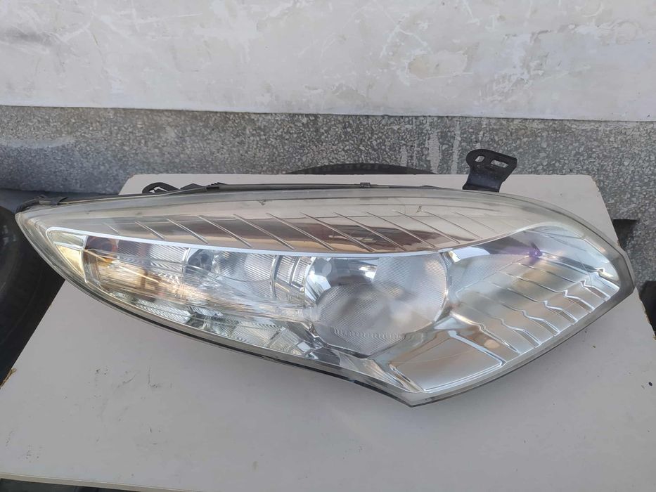Lampa prawa Renault Megane 3 orginalna
