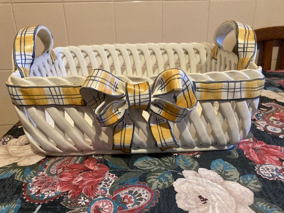 Fruteira porcelana pintada a mão