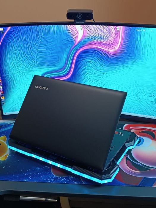 Ноутбук Lenovo 330 / Ryzen 5 + Vega 8