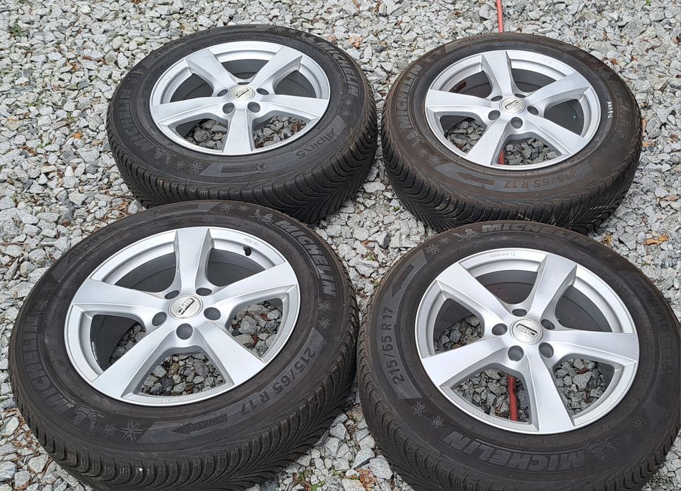 Felgi aluminiowe 17" z oponami Vw Tiguan  jak nowe