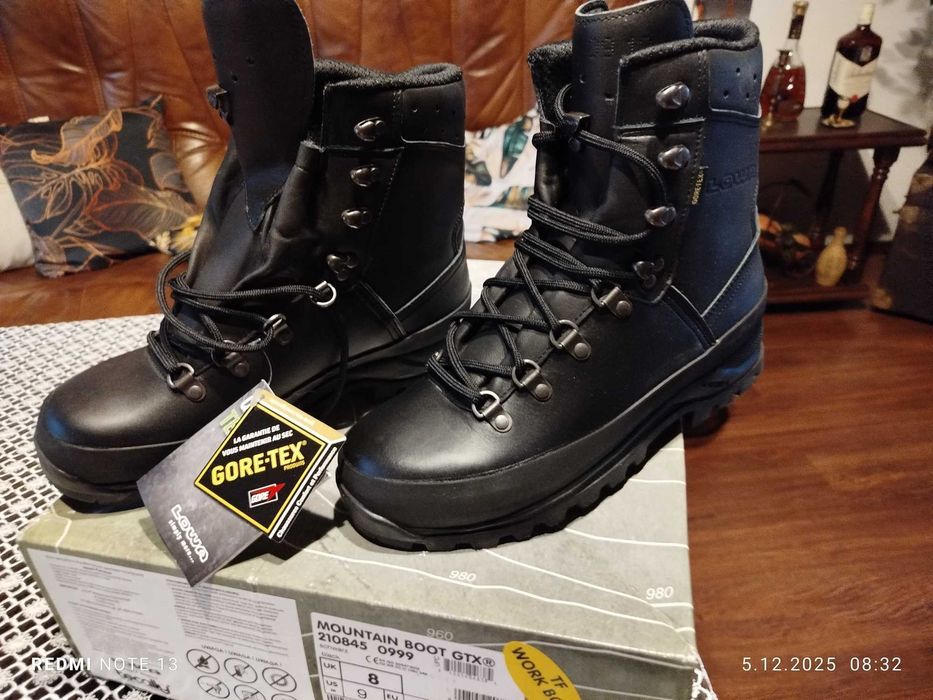 Buty LOWA MOUNTAIN GTX Gore-Tex r.42 nowe