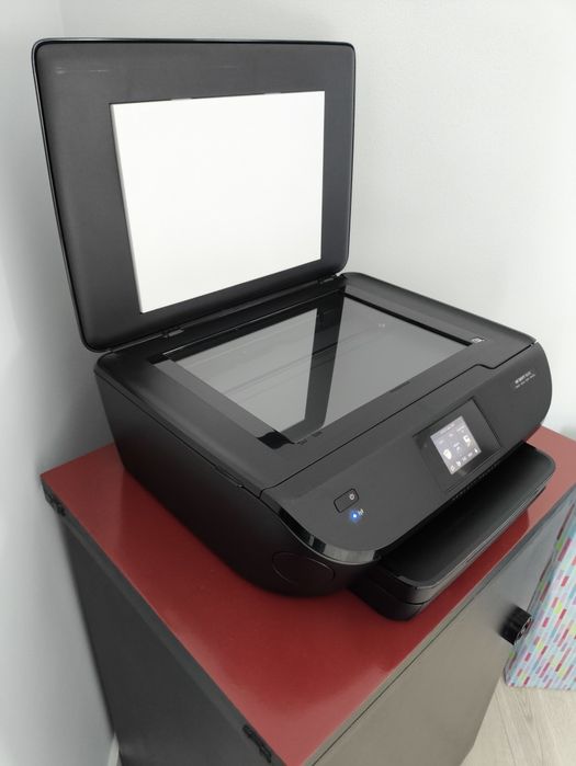 Impressora HP ENVY 5640 Wi-Fi + Tinteiros Novos Incluídos