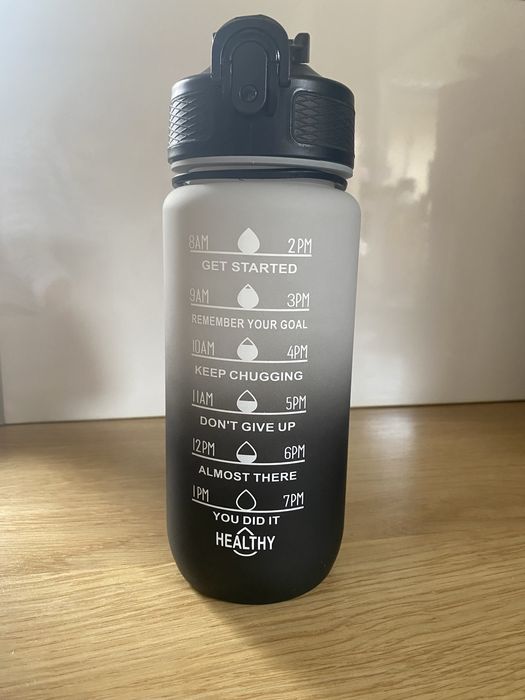 Bidon sportowy na wodę 600ml z miarką motywacyjn