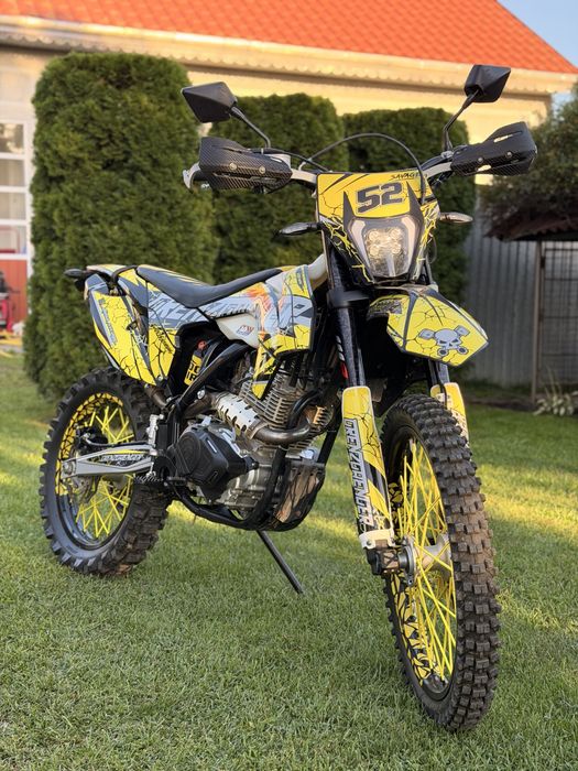 Продам мотоцикл PROFACTORY 300 AIR