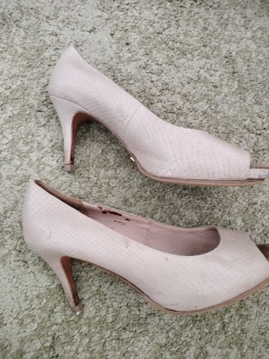 Sapatos de salto Massimo Dutti