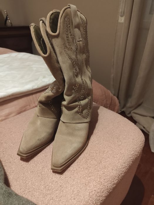 Botas Como Novas Alma e Pena