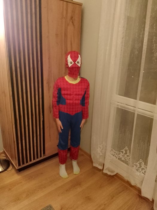Sprzedam strój karnawałowy Spider Man