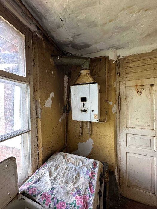 Ціну знижено!!! 2-к квартира в центрі, погріб, 38 м²