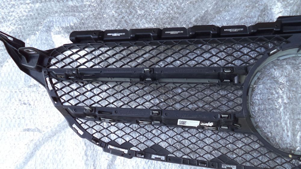 Grelha Central de para-choques Mercedes class C w205